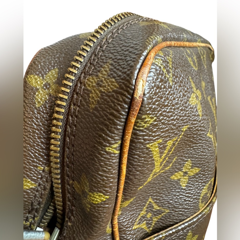 LOUIS VUITTON Marceau Messenger Crossbody - Picture 12 of 16